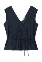 【マーレット/MERLETTE】のSAFAR ピンタックディテール Vネックノースリーブブラウス 大人の最旬トレンドファッション＆コーディネート founy(ファウニー) ファッション Fashion レディースファッション Fashion for Women トップス・カットソー Cut & Sew Tops キャミソール&ノースリーブ Camisoles & Sleeveless Tops シャツ・ブラウス・オフィスカジュアル Elegant Blouses & Button-Ups Vネックトップス V-Neck Tops / V-Cut Neckline Shirts シンプル Simple, Minimal ノースリーブ Sleeveless, No-Sleeve エレガント 上品 Elegant 夏 Summer 新作・新入荷 New Arrivals / New In 春 Spring S/S・春夏 SS, Spring/Summer, Warm Season |ID:prp329100004985369