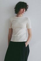 【エトレトウキョウ/ETRE TOKYO】の【5/8 19:00販売開始】フライスコンパクトTee 大人の最旬トレンドファッション＆コーディネート founy(ファウニー) ファッション Fashion レディースファッション Fashion for Women トップス・カットソー Cut & Sew Tops シャツ・ブラウス・オフィスカジュアル Elegant Blouses & Button-Ups ロングTシャツ・Tシャツ Longline T-Shirts & Tees カットソー・ベーシックTシャツ Cut-and-Sewn Tops / Stretch Tees & Basics インナー Innerwear コンパクト Compact, Small Size ショート Short, Short Length シンプル Simple, Minimal スリーブ Sleeve, Long Sleeve / Short Sleeve ネップ Nepp, Slub Yarn バランス Balance, Style Balance フィット Fit, Slim Fit ベーシック Basic, Essential おすすめ Recommended / Our Picks 新作・新入荷 New Arrivals / New In thumbnail アイボリー|ID: prp329100004985432 ipo3291000000037344529