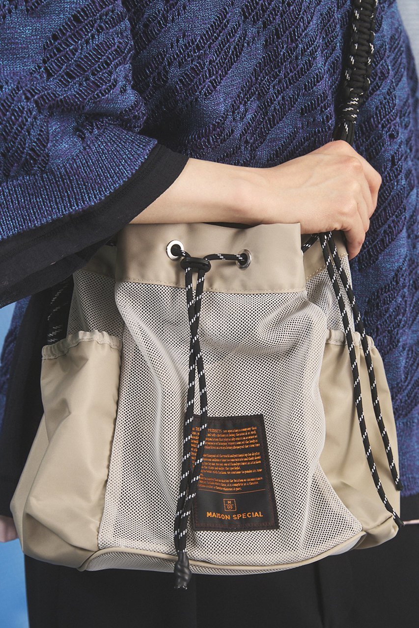 【メゾンスペシャル/MAISON SPECIAL】の【UNISEX】【THEATRE PRODUCTS】Collaboration Multiway Drawstring Bag 大人の最旬トレンドファッション＆コーディネート founy(ファウニー) 　ファッション　Fashion　レディースファッション　Fashion for Women　バッグ　Bags　ギャザー　Gathered, Ruffled　軽量　Lightweight, Ultra Light　ショルダー　Shoulder, Shoulder Strap　スポーティ　Sporty, Casual Athletic　テクスチャー　Texture, Textured Fabric　トレンド　Trend, Trending Now　バランス　Balance, Style Balance　フォルム　Silhouette, Form　ポケット　Pocket, Pocket Detail　メッシュ　Mesh, Net Fabric　モダン　Modern, Contemporary　ユニセックス　Unisex, Genderless　新作・新入荷　New Arrivals / New In　other-2|ID: prp329100004986411 ipo3291000000037350329