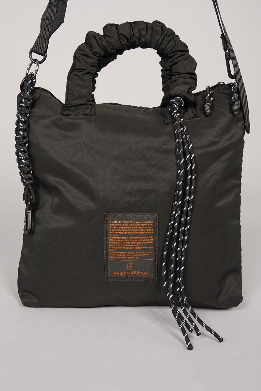 【メゾンスペシャル/MAISON SPECIAL】の【UNISEX】【THEATRE PRODUCTS】Collaboration Multiway Puffer Small Tote Bag 大人の最旬トレンドファッション＆コーディネート founy(ファウニー) 　ファッション　Fashion　レディースファッション　Fashion for Women　バッグ　Bags　キーホルダー　Keychain, Key Holder　クッション　Cushion, Throw Pillow　軽量　Lightweight, Ultra Light　ショルダー　Shoulder, Shoulder Strap　シンプル　Simple, Minimal　テクスチャー　Texture, Textured Fabric　バランス　Balance, Style Balance　フォルム　Silhouette, Form　モダン　Modern, Contemporary　ユニセックス　Unisex, Genderless　新作・新入荷　New Arrivals / New In　other-5|ID: prp329100004986427 ipo3291000000037350444