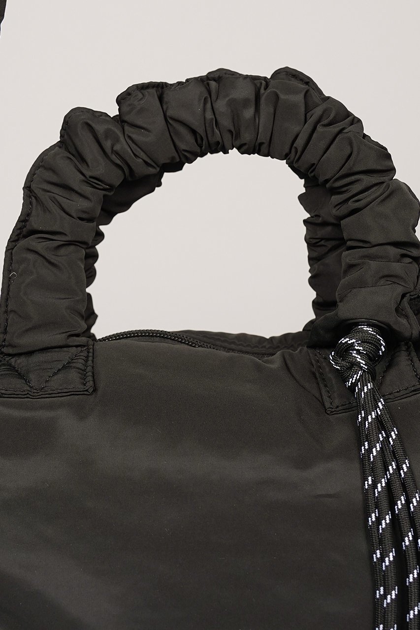 【メゾンスペシャル/MAISON SPECIAL】の【UNISEX】【THEATRE PRODUCTS】Collaboration Multiway Puffer Small Tote Bag 大人の最旬トレンドファッション＆コーディネート founy(ファウニー) 　ファッション　Fashion　レディースファッション　Fashion for Women　バッグ　Bags　キーホルダー　Keychain, Key Holder　クッション　Cushion, Throw Pillow　軽量　Lightweight, Ultra Light　ショルダー　Shoulder, Shoulder Strap　シンプル　Simple, Minimal　テクスチャー　Texture, Textured Fabric　バランス　Balance, Style Balance　フォルム　Silhouette, Form　モダン　Modern, Contemporary　ユニセックス　Unisex, Genderless　新作・新入荷　New Arrivals / New In　other-6|ID: prp329100004986427 ipo3291000000037350445