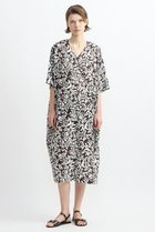 【プレインピープル/PLAIN PEOPLE】のボタニカルプリントドルマンワンピース 大人の最旬トレンドファッション＆コーディネート founy(ファウニー) ファッション Fashion レディースファッション Fashion for Women ワンピース Dresses チュニック Tunic Tops & Dresses おすすめ Recommended / Our Picks チュニック Tunic, Long Top プリント Print, Printed Pattern ボタニカル Botanical, Floral Pattern ロング Long, Long-Length 新作・新入荷 New Arrivals / New In thumbnail ブラウン|ID: prp329100004986453 ipo3291000000037350669