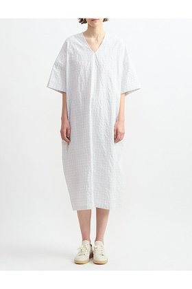 【プレインピープル/PLAIN PEOPLE】のリップルチェックVネックワンピース 大人の最旬トレンドファッション＆コーディネート founy(ファウニー) ファッション Fashion レディースファッション Fashion for Women ワンピース Dresses チュニック Tunic Tops & Dresses おすすめ Recommended / Our Picks ストレート Straight, Straight Cut チュニック Tunic, Long Top ロング Long, Long-Length 夏 Summer 新作・新入荷 New Arrivals / New In |ID:prp329100004986458
