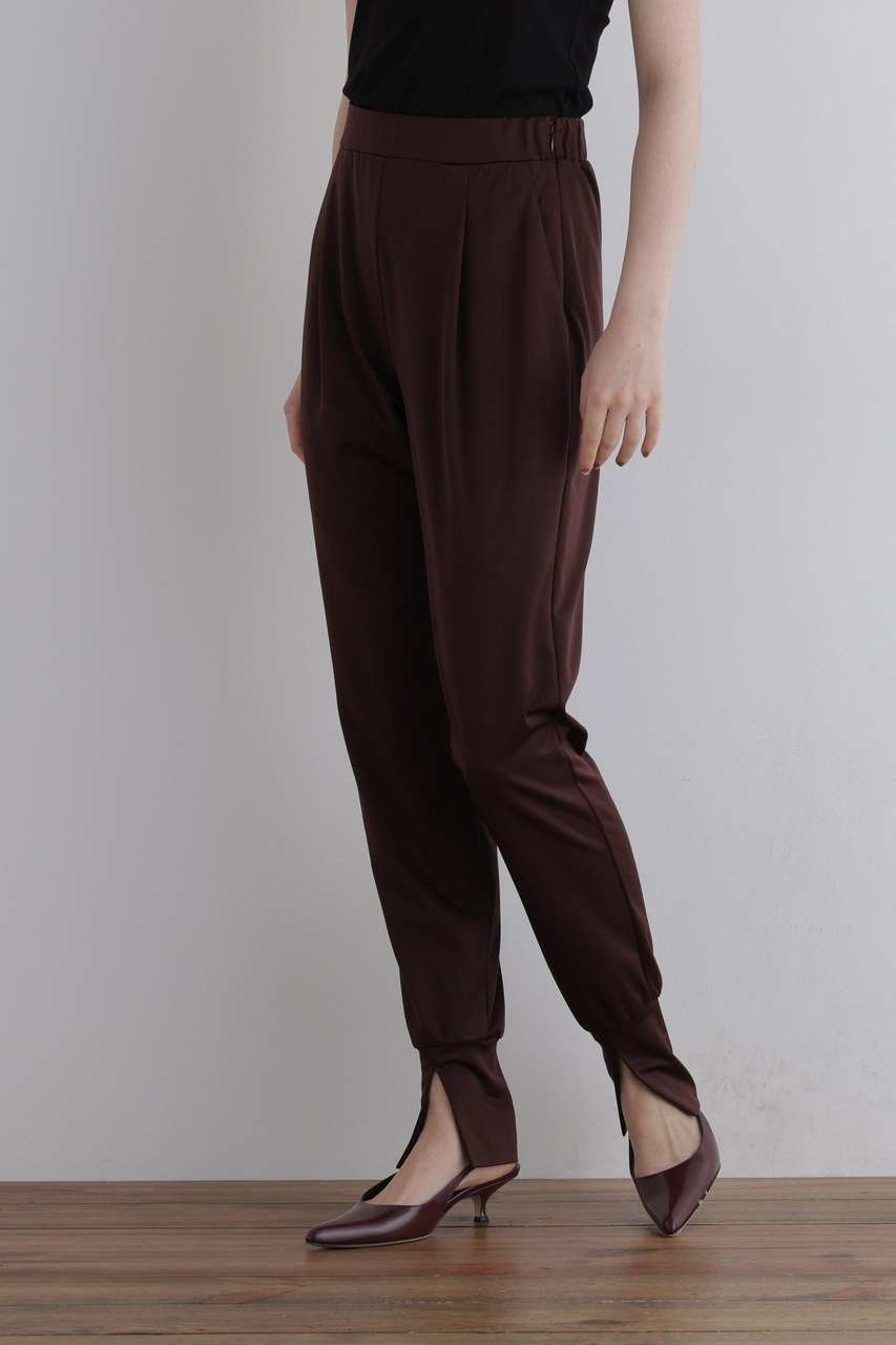 【ル フィル/LE PHIL】のキュプラジャージパンツ 大人の最旬トレンドファッション＆コーディネート founy(ファウニー) 　ファッション　Fashion　レディースファッション　Fashion for Women　パンツ　Pants & Trousers　カットソー　Cut and Sewn Top　キュプラ　Cupro, Eco Fabric　サテン　Satin, Glossy Fabric　シンプル　Simple, Minimal　スタンダード　Standard, Basic　スリット　Slit, Slit Detail　ドレープ　Drape, Draping Fabric　定番　Standard, Basic Item　リラックス　Relax, Relaxed Fit　エレガント 上品　Elegant　新作・新入荷　New Arrivals / New In　other-2|ID: prp329100004990483 ipo3291000000037379630