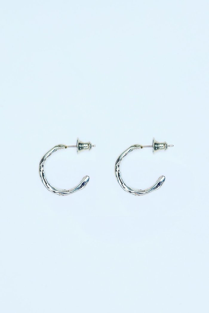 【メゾンドパルス/MAISON DPULSE】の【5/13 19:00販売開始】Wavy フープピアス インテリア・キッズ・メンズ・レディースファッション・服の通販 founy(ファウニー) https://founy.com/ ファッション Fashion レディースファッション Fashion for Women ジュエリー Jewelry ファッションリング Fashion Rings イヤリング・フープ・ドロップタイプ Hoop, Drop & Clip Earrings イヤリング Earrings シンプル Simple, Minimal フープ Hoop, Hoop Earrings 新作・新入荷 New Arrivals / New In |ID: prp329100004992177 ipo3291000000037386409