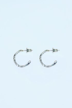 【メゾンドパルス/MAISON DPULSE】 【5/13 19:00販売開始】Wavy フープピアス大人の最旬トレンドファッション＆コーディネート founy(ファウニー) ファッション Fashion レディースファッション Fashion for Women ジュエリー Jewelry ファッションリング Fashion Rings イヤリング・フープ・ドロップタイプ Hoop, Drop & Clip Earrings イヤリング Earrings シンプル Simple, Minimal フープ Hoop, Hoop Earrings 新作・新入荷 New Arrivals / New In |ID:prp329100004992177