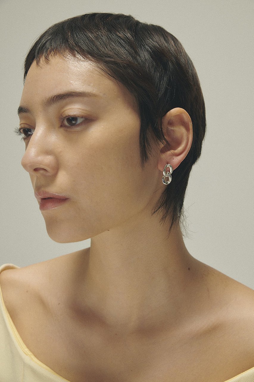 【メゾンドパルス/MAISON DPULSE】の【5/13 19:00販売開始】5piece Chain ピアス (シルバー) 大人の最旬トレンドファッション＆コーディネート founy(ファウニー) 　ファッション　Fashion　レディースファッション　Fashion for Women　ジュエリー　Jewelry　ファッションリング　Fashion Rings　イヤリング・フープ・ドロップタイプ　Hoop, Drop & Clip Earrings　アシンメトリー　Asymmetrical Style　イヤリング　Earrings　エレガント 上品　Elegant　シルバー　Silver, Metallic Silver　モチーフ　Motif, Design Theme　人気　Popular, Best Seller　新作・新入荷　New Arrivals / New In　other-2|ID: prp329100004992179 ipo3291000000037386420