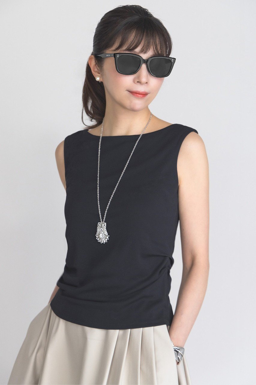 【デイジーリン/DAISY LIN】の2WAY Top “Elegant V” 大人の最旬トレンドファッション＆コーディネート founy(ファウニー) 　ファッション　Fashion　レディースファッション　Fashion for Women　トップス・カットソー　Cut & Sew Tops　キャミソール&ノースリーブ　Camisoles & Sleeveless Tops　シャツ・ブラウス・オフィスカジュアル　Elegant Blouses & Button-Ups　ロングTシャツ・Tシャツ　Longline T-Shirts & Tees　カットソー・ベーシックTシャツ　Cut-and-Sewn Tops / Stretch Tees & Basics　インナー　Innerwear　カーディガン　Cardigan, Knitwear　キャミソール　Camisole, Spaghetti Strap Top　吸水　Absorbent, Quick-Dry　ジャケット　Jacket, Outerwear　タンク　Tank Top, Sleeveless Top　デコルテ　Décolleté, Neckline　エレガント 上品　Elegant　新作・新入荷　New Arrivals / New In　other-7|ID: prp329100004992238 ipo3291000000037386926