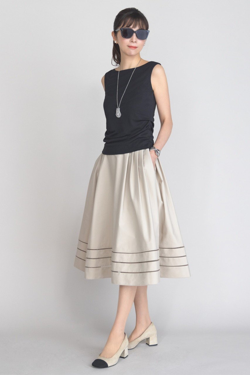 【デイジーリン/DAISY LIN】の2WAY Top “Elegant V” 大人の最旬トレンドファッション＆コーディネート founy(ファウニー) 　ファッション　Fashion　レディースファッション　Fashion for Women　トップス・カットソー　Cut & Sew Tops　キャミソール&ノースリーブ　Camisoles & Sleeveless Tops　シャツ・ブラウス・オフィスカジュアル　Elegant Blouses & Button-Ups　ロングTシャツ・Tシャツ　Longline T-Shirts & Tees　カットソー・ベーシックTシャツ　Cut-and-Sewn Tops / Stretch Tees & Basics　インナー　Innerwear　カーディガン　Cardigan, Knitwear　キャミソール　Camisole, Spaghetti Strap Top　吸水　Absorbent, Quick-Dry　ジャケット　Jacket, Outerwear　タンク　Tank Top, Sleeveless Top　デコルテ　Décolleté, Neckline　エレガント 上品　Elegant　新作・新入荷　New Arrivals / New In　other-8|ID: prp329100004992238 ipo3291000000037386927