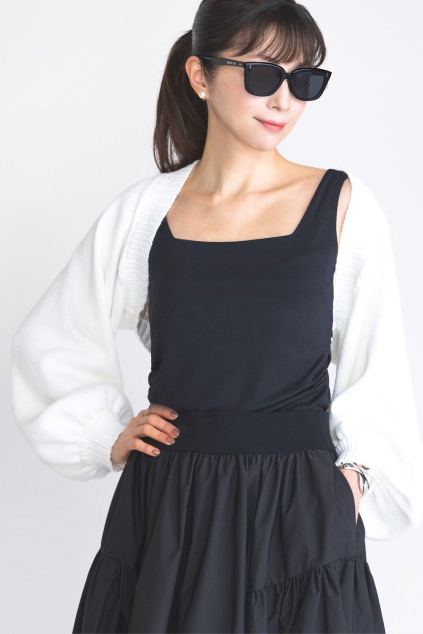 【デイジーリン/DAISY LIN】の2WAY Top “Elegant Square” 大人の最旬トレンドファッション＆コーディネート founy(ファウニー) 　ファッション　Fashion　レディースファッション　Fashion for Women　トップス・カットソー　Cut & Sew Tops　キャミソール&ノースリーブ　Camisoles & Sleeveless Tops　シャツ・ブラウス・オフィスカジュアル　Elegant Blouses & Button-Ups　ロングTシャツ・Tシャツ　Longline T-Shirts & Tees　カットソー・ベーシックTシャツ　Cut-and-Sewn Tops / Stretch Tees & Basics　インナー　Innerwear　ウォッシャブル　Machine Washable　カーディガン　Cardigan, Knitwear　キャミソール　Camisole, Spaghetti Strap Top　吸水　Absorbent, Quick-Dry　ジャケット　Jacket, Outerwear　スクエア　Square, Square Shape　タンク　Tank Top, Sleeveless Top　デコルテ　Décolleté, Neckline　バランス　Balance, Style Balance　新作・新入荷　New Arrivals / New In　other-8|ID: prp329100004992239 ipo3291000000037386942