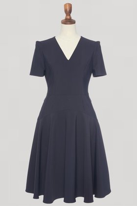 【デイジーリン/DAISY LIN】 Cool Elegance Dress大人の最旬トレンドファッション＆コーディネート founy(ファウニー) ファッション Fashion レディースファッション Fashion for Women ワンピース Dresses フォーマル・パーティードレス・結婚式用ドレス Elegant & Casual Dresses チュニック Tunic Tops & Dresses なめらか Smooth, Silky Texture ウォッシャブル Machine Washable エレガント 上品 Elegant ストレッチ Stretch, Stretchy Fabric チュニック Tunic, Long Top フレア Flare, Flared ポケット Pocket, Pocket Detail 新作・新入荷 New Arrivals / New In |ID:prp329100004992241
