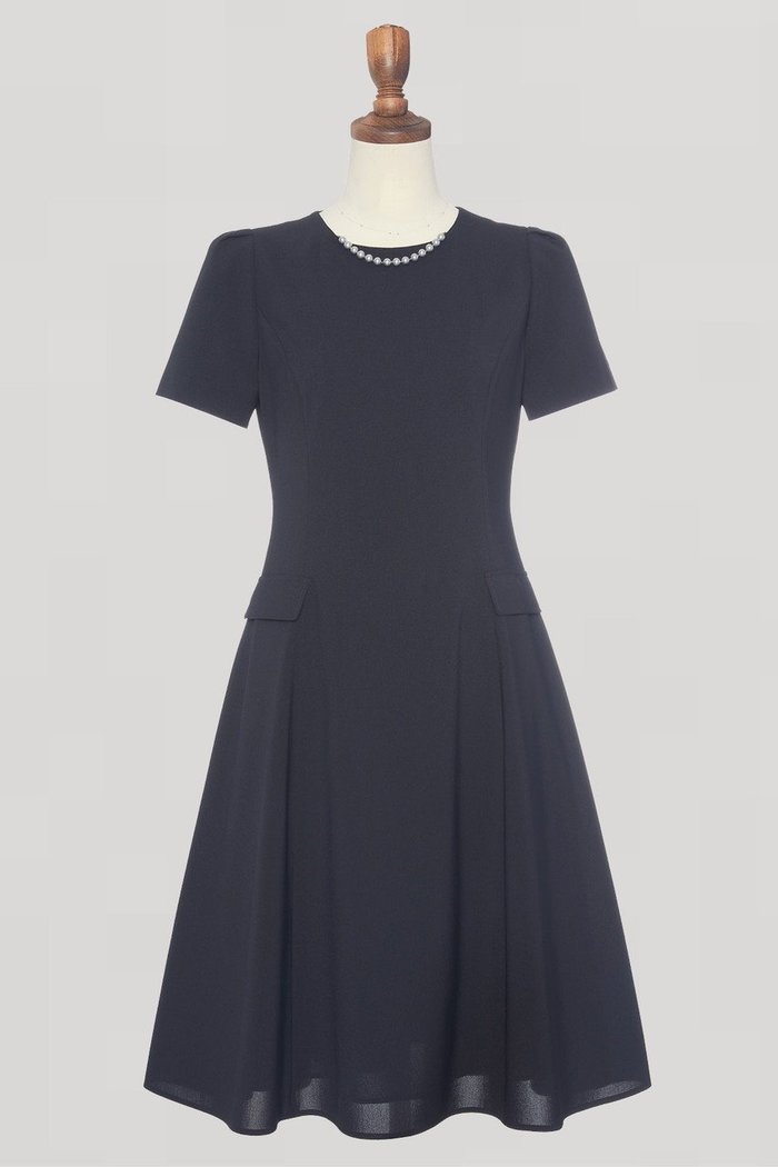 【デイジーリン/DAISY LIN】のDaisy Ceremony Dress インテリア・キッズ・メンズ・レディースファッション・服の通販 founy(ファウニー) https://founy.com/ ファッション Fashion レディースファッション Fashion for Women ワンピース Dresses フォーマル・パーティードレス・結婚式用ドレス Elegant & Casual Dresses チュニック Tunic Tops & Dresses アクセサリー Fashion Accessories ウォッシャブル Machine Washable エレガント 上品 Elegant 洗える Machine Washable コーティング Coating, Coated Finish ストレッチ Stretch, Stretchy Fabric チュニック Tunic, Long Top バランス Balance, Style Balance パウダー Powder, Soft Tone パール Pearl, Pearl Accent フォルム Silhouette, Form フラップ Flap, Flap Pocket 半袖 Short Sleeve, Half Sleeve 新作・新入荷 New Arrivals / New In |ID: prp329100004992244 ipo3291000000037386975