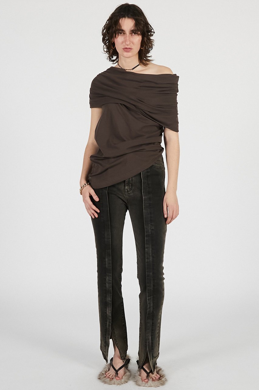 【プランク プロジェクト/PRANK PROJECT】のアシンメトリードレープトップ / Asymmetrical Drape Top 大人の最旬トレンドファッション＆コーディネート founy(ファウニー) 　ファッション　Fashion　レディースファッション　Fashion for Women　トップス・カットソー　Cut & Sew Tops　シャツ・ブラウス・オフィスカジュアル　Elegant Blouses & Button-Ups　ロングTシャツ・Tシャツ　Longline T-Shirts & Tees　カットソー・ベーシックTシャツ　Cut-and-Sewn Tops / Stretch Tees & Basics　アシンメトリー　Asymmetrical Style　カットソー　Cut and Sewn Top　ショート　Short, Short Length　ストレッチ　Stretch, Stretchy Fabric　スリーブ　Sleeve, Long Sleeve / Short Sleeve　ドレープ　Drape, Draping Fabric　ヘムライン　Hemline, Bottom Cut　エレガント 上品　Elegant　新作・新入荷　New Arrivals / New In　other-6|ID: prp329100004992322 ipo3291000000037387658