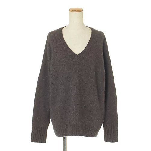 【エクラ/eclat】のフォックス混Vネックプルオーバー インテリア・キッズ・メンズ・レディースファッション・服の通販 founy(ファニー) https://founy.com/ ファッション Fashion レディースファッション Fashion for Women トップス・カットソー Cut & Sew Tops カジュアルプルオーバー・ニットトップス Pullovers & Knit Tops / Casual Pullovers Vネックトップス V-Neck Tops / V-Cut Neckline Shirts セットアップ Set-Up, Coordinated Outfit フェミニン Feminine, Girly フォックス Fox, Fox Fur リラックス Relax, Relaxed Fit エレガント 上品 Elegant 別注 Limited Edition, Custom Order |ID: prp329100000025422 ipo3291000000037097493