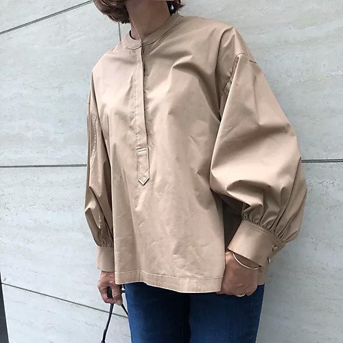 【エクラ/eclat】の袖ボリュームシャツ 人気、トレンドファッション・服の通販 founy(ファニー) 　ファッション　Fashion　レディースファッション　Fashion for Women　トップス・カットソー　Cut & Sew Tops　シャツ・ブラウス・オフィスカジュアル　Elegant Blouses & Button-Ups　ギャザー　Gathered, Ruffled　フォルム　Silhouette, Form　ボトム　Bottoms, Lower Wear　今季　This Season, Current Season　別注　Limited Edition, Custom Order　定番　Standard, Basic Item　洗える　Machine Washable　other-3|ID: prp329100001452358 ipo3291000000032617211