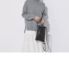 【スローン/SLOANE】のジーロンラムズ カシミヤ ドロップショルダー 人気、トレンドファッション・服の通販 founy(ファニー) ファッション Fashion レディースファッション Fashion for Women ショルダー Shoulder, Shoulder Strap スリット Slit, Slit Detail タートルネック Turtleneck, High Neck ドロップ Drop Shoulder, Dropped Style フィット Fit, Slim Fit フォルム Silhouette, Form ベーシック Basic, Essential 人気 Popular, Best Seller 別注 Limited Edition, Custom Order |ID:prp329100001594060