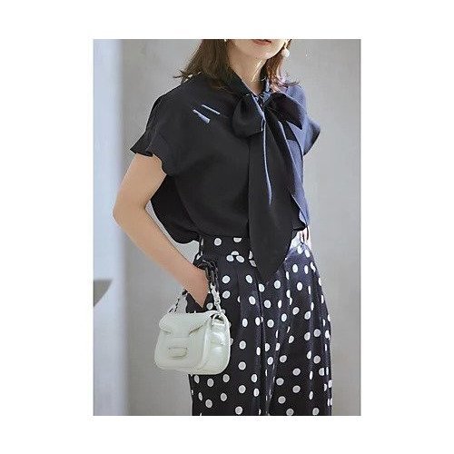 【エムセブンデイズ/M7days】のさらふわボウタイブラウス 人気、トレンドファッション・服の通販 founy(ファニー) 　ファッション　Fashion　レディースファッション　Fashion for Women　トップス・カットソー　Cut & Sew Tops　シャツ・ブラウス・オフィスカジュアル　Elegant Blouses & Button-Ups　エレガント 上品　Elegant　ヴィンテージ　Vintage Style　洗える　Machine Washable　シアー　Sheer, See-Through　スリーブ　Sleeve, Long Sleeve / Short Sleeve　ドレープ　Drape, Draping Fabric　人気　Popular, Best Seller　ハイネック　High Neck, Mock Neck　バランス　Balance, Style Balance　フリル　Frill, Ruffle　フレンチ　French, French Style　フロント　Front, Front Design　ラウンド　Round, Round Neck　リボン　Ribbon, Bow　夏　Summer　other-2|ID: prp329100002364516 ipo3291000000031902746