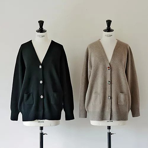 【ペールジュート/Pale Jute】のBijou Bouton Cardigan 人気、トレンドファッション・服の通販 founy(ファニー) ファッション Fashion レディースファッション Fashion for Women トップス・カットソー Cut & Sew Tops カーディガン・羽織り Layered Style Cardigans なめらか Smooth, Silky Texture カーディガン Cardigan, Knitwear ショルダー Shoulder, Shoulder Strap ジュエル Jewel, Gemstone ドロップ Drop Shoulder, Dropped Style バランス Balance, Style Balance ビジュー Bijou, Jewel-like Accent other-2|ID: prp329100002801439 ipo3291000000031256309