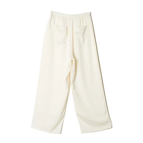 【エクラ/eclat】のサテンパンツ 人気、トレンドファッション・服の通販 founy(ファニー) 　ファッション　Fashion　レディースファッション　Fashion for Women　パンツ　Pants & Trousers　サテン　Satin, Glossy Fabric　シルク　Silk, 100% Silk　ストレート　Straight, Straight Cut　ポケット　Pocket, Pocket Detail　冬　Winter / This Winter　other-2|ID: prp329100002884388 ipo3291000000031257581
