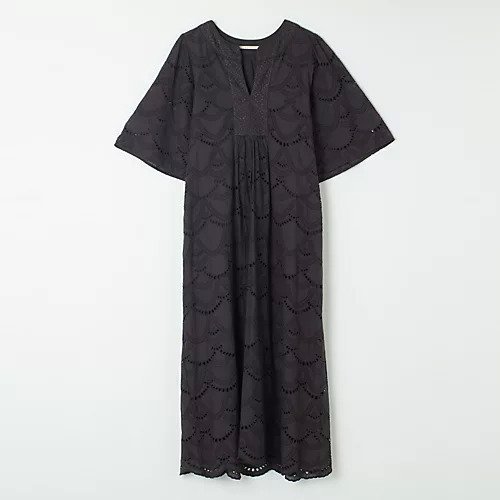 【ヌキテパ/NE QUITTEZ PAS】のCOTTON VOILE DOT HEMLA DRESS インテリア・キッズ・メンズ・レディースファッション・服の通販 founy(ファニー) 　ファッション　Fashion　レディースファッション　WOMEN　ワンピース　Dress　ドレス　Party Dresses　インド　India　スリット　Slit　スリーブ　Sleeve　デコルテ　Decolletage　ドット　Dot　フレア　Flare　モチーフ　Motif　レース　Race　人気　Popularity　別注　Special Order　夏　Summer　定番　Standard　無地　Plain Color　【HPS別注】チャコール|ID: prp329100003095479 ipo3291000000031632864