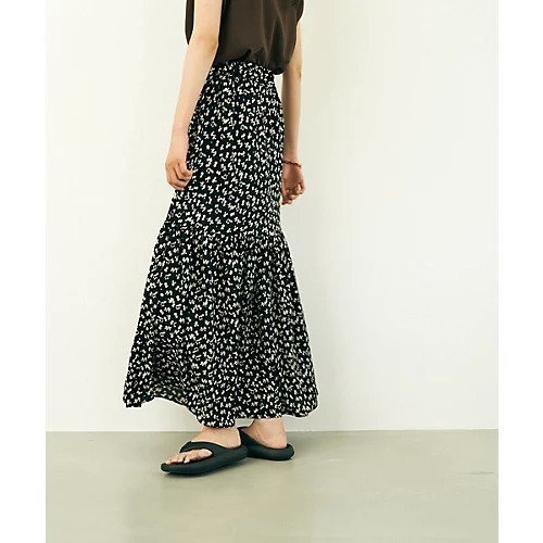 【マージュール/marjour】の【HPS別注】FLOWER TIERED SKIRT インテリア・キッズ・メンズ・レディースファッション・服の通販 founy(ファニー) https://founy.com/ ファッション Fashion レディースファッション WOMEN スカート Skirt ティアードスカート Tiered Skirts 秋 Autumn/Fall ギャザー Gather サンダル Sandals スウェット Sweat ストレッチ Stretch スニーカー Sneakers チェック Check ティアードスカート Tiered Skirt 人気 Popularity バランス Balance フラワー Flower フレア Flare プリント Print 別注 Special Order モノトーン Monotone 無地 Plain Color 冬 Winter 夏 Summer |ID: prp329100003511202 ipo3291000000023203075