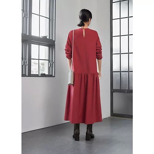 【スタイルデリ/STYLE DELI】のピーチツイルギャザーワンピース 人気、トレンドファッション・服の通販 founy(ファニー) 　ファッション　Fashion　レディースファッション　WOMEN　ワンピース　Dress　インナー　Inner　ギャザー　Gather　コーデュロイ　Corduroy　切替　Switching　サテン　Satin　スエード　Suede　タートル　Turtle　ピーチ　Peach　フォルム　Form　ブルゾン　Blouson　ポケット　Pocket　防寒　Cold Protection　リラックス　Relax　ロング　Long　冬　Winter　A/W・秋冬　Aw・Autumn/Winter・Fw・Fall-Winter　other-3|ID: prp329100003692679 ipo3291000000031258577