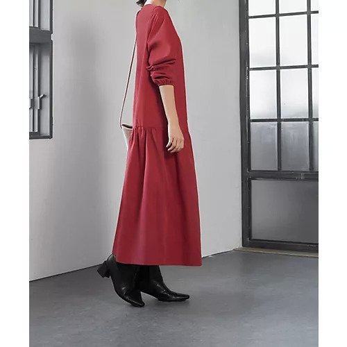【スタイルデリ/STYLE DELI】のピーチツイルギャザーワンピース 人気、トレンドファッション・服の通販 founy(ファニー) 　ファッション　Fashion　レディースファッション　Fashion for Women　ワンピース　Dresses　インナー　Innerwear　ギャザー　Gathered, Ruffled　コーデュロイ　Corduroy, Cord Fabric　切替　Switching, Contrast Panel　サテン　Satin, Glossy Fabric　タートル　Turtleneck, Turtle Collar　ピーチ　Peach, Soft Touch　フォルム　Silhouette, Form　ブルゾン　Blouson, Bomber Jacket　ポケット　Pocket, Pocket Detail　防寒　Cold Protection, Winter-Ready　リラックス　Relax, Relaxed Fit　ロング　Long, Long-Length　冬　Winter / This Winter　A/W・秋冬　Autumn/Winter　other-2|ID: prp329100003692679 ipo3291000000034281553