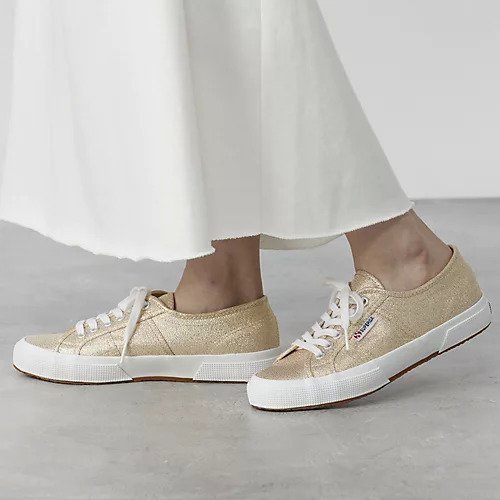 【スペルガ/SUPERGA】の2750-LAMEW スニーカー インテリア・キッズ・メンズ・レディースファッション・服の通販 founy(ファニー) https://founy.com/ ファッション Fashion レディースファッション Fashion for Women エレガント 上品 Elegant シルバー Silver, Metallic Silver スニーカー Sneakers, Trainers 人気 Popular, Best Seller 定番 Standard, Basic Item |ID: prp329100003722502 ipo3291000000034161924