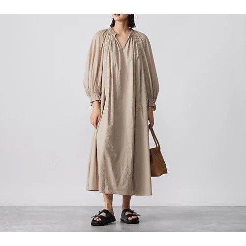 【マリハ/MARIHA】の春の花のドレス ロングスリーブ インテリア・キッズ・メンズ・レディースファッション・服の通販 founy(ファニー) 　ファッション　Fashion　レディースファッション　WOMEN　ワンピース　Dress　ドレス　Party Dresses　ギャザー　Gather　スリーブ　Sleeve　ドレス　Dress　バルーン　Balloon　ブラウジング　Browsing　ロマンティック　Romantic　ロング　Long　春　Spring　Oyster Shell|ID: prp329100003722597 ipo3291000000031715758