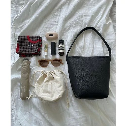 【マージュール/marjour】のMINIMAL DAILY TOTE(MINI) 人気、トレンドファッション・服の通販 founy(ファニー) 　ファッション　Fashion　レディースファッション　WOMEN　バッグ　Bag　コンパクト　Compact　巾着　Purse　ショルダー　Shoulder　シンプル　Simple　スタイリッシュ　Stylish　財布　Wallet　タンブラー　Tumbler　ポケット　Pocket　ポーチ　Pouch　マグネット　Magnet　おすすめ　Recommend　other-2|ID: prp329100003724288 ipo3291000000031259169