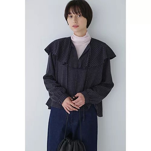 【ヒューマンウーマン/HUMAN WOMAN】のドットプリント襟付きブラウス インテリア・キッズ・メンズ・レディースファッション・服の通販 founy(ファニー) 　ファッション　Fashion　レディースファッション　Fashion for Women　トップス・カットソー　Cut & Sew Tops　シャツ・ブラウス・オフィスカジュアル　Elegant Blouses & Button-Ups　おすすめ　Recommended / Our Picks　ギャザー　Gathered, Ruffled　スタンダード　Standard, Basic　ドット　Polka Dot, Dot Pattern　ドレープ　Drape, Draping Fabric　フリル　Frill, Ruffle　プリント　Print, Printed Pattern　ボトム　Bottoms, Lower Wear　リボン　Ribbon, Bow　ネイビー&#215;グレードット|ID: prp329100003725259 ipo3291000000033852690