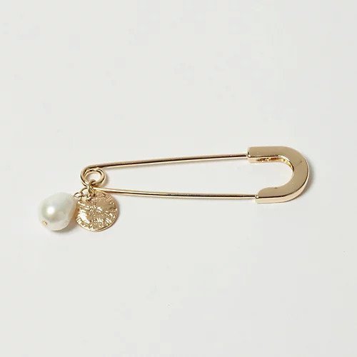 【トゥエルブクローゼット/12closet】のバロックパールコインチャームブローチ インテリア・キッズ・メンズ・レディースファッション・服の通販 founy(ファニー) 　ファッション　Fashion　レディースファッション　Fashion for Women　おすすめ　Recommended / Our Picks　コイン　Coin, Coin Design　ジャケット　Jacket, Outerwear　ストール　Stole, Wrap　チャーム　Charm, Pendant　バロック　Baroque, Baroque Design　パール　Pearl, Pearl Accent　フェミニン　Feminine, Girly　フォルム　Silhouette, Form　フォーマル　Formal, Dressy　ブローチ　Brooch, Pin Brooch　ベーシック　Basic, Essential　冬　Winter / This Winter　ゴールド|ID: prp329100003739535 ipo3291000000034942595