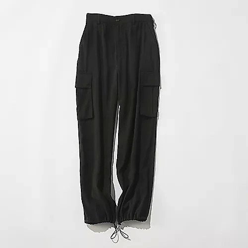 【スアデオ/suadeo】のとろみカーゴパンツ 人気、トレンドファッション・服の通販 founy(ファニー) 　ファッション　Fashion　レディースファッション　WOMEN　パンツ　Pants　ヴィンテージ　Vintage　洗える　Washable　カモフラージュ　Camouflage　カーゴパンツ　Cargo Pants　クール　Cool　サテン　Satin　サンダル　Sandals　シューズ　Shoes　ストレート　Straight　スニーカー　Sneakers　とろみ　Thickness　テーパード　Tapered　ドローコード　Draw Cord　人気　Popularity　フェミニン　Feminine　フラップ　Flap　ポケット　Pocket　ミリタリー　Military　 other-1|ID: prp329100003866424 ipo3291000000031804564