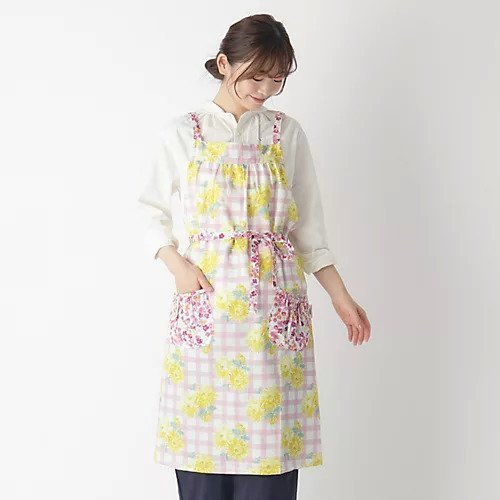 【ローラアシュレイホーム/LAURA ASHLEY HOME / GOODS】の【GIFTにおすすめ/UK本国一推し柄】バーンズフィールド柄 エプロン インテリア・キッズ・メンズ・レディースファッション・服の通販 founy(ファニー) https://founy.com/ おすすめ Recommend アンティーク Antique ギャザー Gather スマート Smart チェック Check フェミニン Feminine ポケット Pocket |ID: prp329100003907890 ipo3291000000029589768