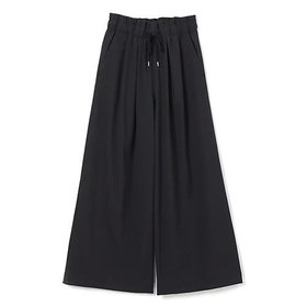 【スアデオ/suadeo】の涼感タック入りワイドパンツ 人気、トレンドファッション・服の通販 founy(ファニー) ファッション Fashion レディースファッション Fashion for Women パンツ Pants & Trousers 洗える Machine Washable ギャザー Gathered, Ruffled 吸水 Absorbent, Quick-Dry ストレッチ Stretch, Stretchy Fabric スポーツ Sports, Activewear ドローコード Drawcord, Drawstring Cord フリル Frill, Ruffle ワイド Wide, Wide Fit 夏 Summer エレガント 上品 Elegant |ID:prp329100003917530