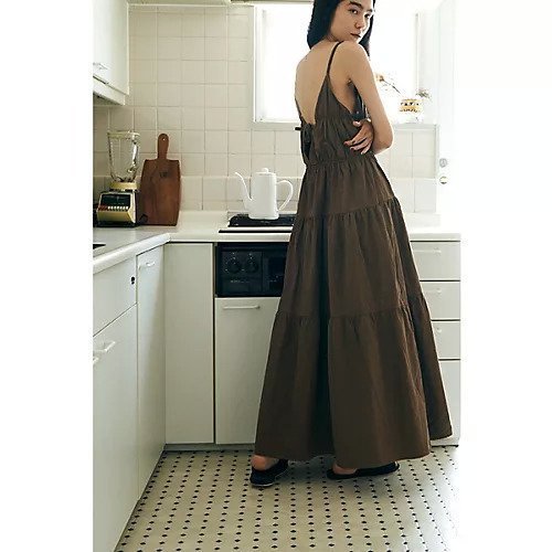 【マージュール/marjour】のCAMISOLE TIERED ONEPIECE インテリア・キッズ・メンズ・レディースファッション・服の通販 founy(ファニー) 　ファッション　Fashion　レディースファッション　Fashion for Women　インナー　Innerwear　カーディガン　Cardigan, Knitwear　キャミソール　Camisole, Spaghetti Strap Top　ギャザー　Gathered, Ruffled　シアー　Sheer, See-Through　ジャケット　Jacket, Outerwear　ストレッチ　Stretch, Stretchy Fabric　タンク　Tank Top, Sleeveless Top　ティアード　Tiered, Tiered Style　ティアードワンピース　Tiered Dress, Flared Dress　長袖　Long Sleeve, Full Sleeve　プレーン　Plain, Simple　半袖　Short Sleeve, Half Sleeve　リラックス　Relax, Relaxed Fit　BROWN|ID: prp329100003930454 ipo3291000000033062459