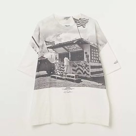 【ジェーンスミス/JANE SMITH】 TIM BARBER Untitled (Bottle rockets) S/S T-SHIRT人気、トレンドファッション・服の通販 founy(ファニー) ファッション Fashion レディースファッション WOMEN トップス・カットソー Tops/Tshirt シャツ/ブラウス Shirts/Blouses ロング / Tシャツ T-Shirts S/S・春夏 Ss・Spring/Summer キャンバス Canvas ニューヨーク New York リアル Real 夏 Summer 洗える Washable |ID:prp329100003965127