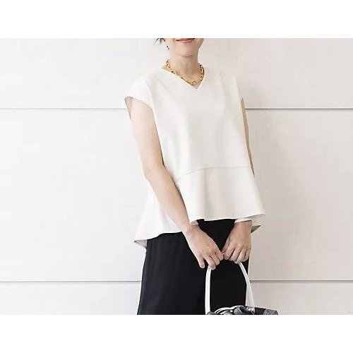 【エムセブンデイズ/M7days】のVネックペプラムブラウス 人気、トレンドファッション・服の通販 founy(ファニー) 　ファッション　Fashion　レディースファッション　Fashion for Women　トップス・カットソー　Cut & Sew Tops　シャツ・ブラウス・オフィスカジュアル　Elegant Blouses & Button-Ups　Vネックトップス　V-Neck Tops / V-Cut Neckline Shirts　スリーブ　Sleeve, Long Sleeve / Short Sleeve　フェミニン　Feminine, Girly　フリル　Frill, Ruffle　フレンチ　French, French Style　ペプラム　Peplum, Flared Hem　洗える　Machine Washable　other-2|ID: prp329100003969817 ipo3291000000034953060