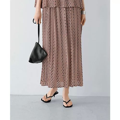 【スタイルデリ/STYLE DELI】の【LUXE】楊柳ドットプリーツロングスカート インテリア・キッズ・メンズ・レディースファッション・服の通販 founy(ファニー) https://founy.com/ ファッション Fashion レディースファッション WOMEN スカート Skirt ロングスカート Long Skirt 春 Spring ギャザー Gather ストライプ Stripe スリット Slit セットアップ Set Up ドット Dot フレア Flare プリーツ Pleats ベロア Velor ペンシル Pencil ポケット Pocket 水玉 Polka Dots 無地 Plain Color ループ Loop ロング Long 冬 Winter S/S・春夏 Ss・Spring/Summer 夏 Summer |ID: prp329100004002761 ipo3291000000031067271