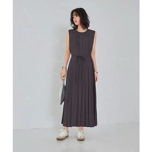 【スタイルデリ/STYLE DELI】の【LUXE】全体プリーツワンピース インテリア・キッズ・メンズ・レディースファッション・服の通販 founy(ファニー) https://founy.com/ ファッション Fashion レディースファッション WOMEN ワンピース Dress 春 Spring 秋 Autumn/Fall カーディガン Cardigan シューズ Shoes ジャケット Jacket ジョーゼット Georgette スニーカー Sneakers スリット Slit フロント Front プリーツ Pleats ポケット Pocket リボン Ribbon ループ Loop ロング Long S/S・春夏 Ss・Spring/Summer 夏 Summer |ID: prp329100004002769 ipo3291000000030968196