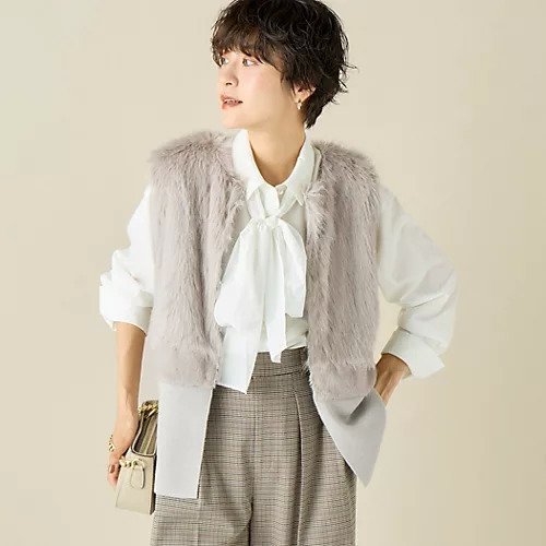 【ノーリーズ/NOLLEY'S】のエコファー切り替えニットジレ インテリア・キッズ・メンズ・レディースファッション・服の通販 founy(ファニー) https://founy.com/ ファッション Fashion レディースファッション WOMEN アウター Coat Outerwear トップス・カットソー Tops/Tshirt ニット Knit Tops ベスト/ジレ Gilets/Vests 2024年 2024 2024-2025秋冬・A/W Aw/Autumn/Winter/Fw/Fall/2024-2025 タートルネック Turtleneck フロント Front エレガント 上品 Elegant 冬 Winter |ID: prp329100004034693 ipo3291000000026832425