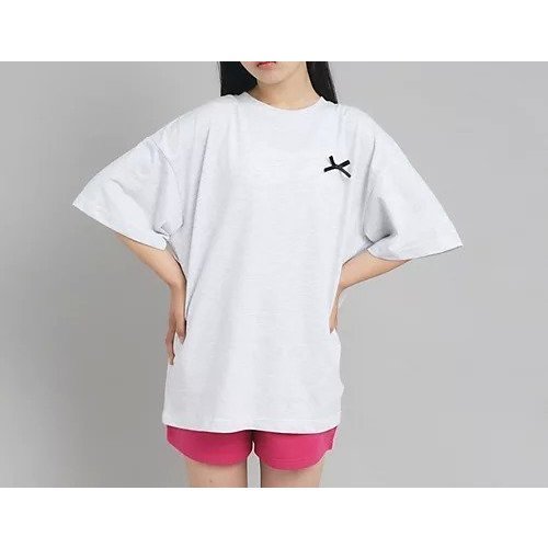 【ピンク ラテ/PINK-latte / KIDS】の【130cmあり】バックフォトプリントTシャツ インテリア・キッズ・メンズ・レディースファッション・服の通販 founy(ファニー) 　ファッション　Fashion　キッズファッション　KIDS　おすすめ　Recommend　カットソー　Cut And Sew　サンダル　Sandals　シンプル　Simple　スニーカー　Sneakers　デニム　Denim　フロント　Front　プリント　Print　リボン　Ribbon　グレー|ID: prp329100004039280 ipo3291000000026930699