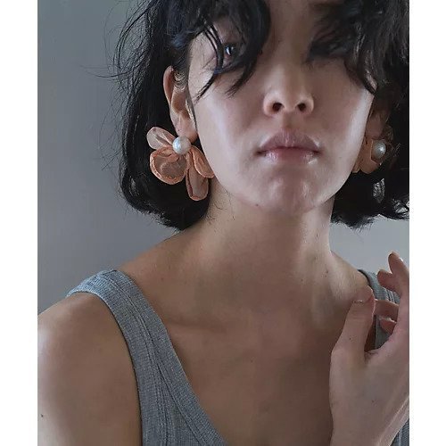 【マージュール/marjour】のSHEER HALF FLOWER PIERCE インテリア・キッズ・メンズ・レディースファッション・服の通販 founy(ファニー) https://founy.com/ ファッション Fashion レディースファッション Fashion for Women シアー Sheer, See-Through パール Pearl, Pearl Accent フラワー Flower, Floral モチーフ Motif, Design Theme |ID: prp329100004043303 ipo3291000000029580964