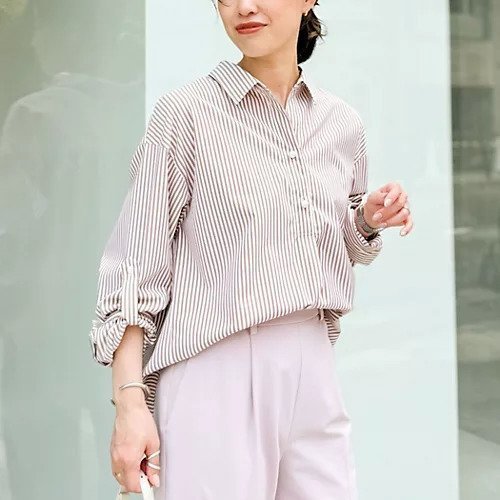 【ノーリーズソフィー/NOLLEY'S sophi】のパール釦スキッパーシャツ インテリア・キッズ・メンズ・レディースファッション・服の通販 founy(ファニー) 　ファッション　Fashion　レディースファッション　Fashion for Women　トップス・カットソー　Cut & Sew Tops　シャツ・ブラウス・オフィスカジュアル　Elegant Blouses & Button-Ups　2025年　2025　2025春夏・S/S　Spring/Summer 2025 SS25　おすすめ　Recommended / Our Picks　スキッパー　Skipper, Open Collar　パール　Pearl, Pearl Accent　ロング　Long, Long-Length　人気　Popular, Best Seller　定番　Standard, Basic Item　ブラウンベージュ系1|ID: prp329100004047543 ipo3291000000032434870