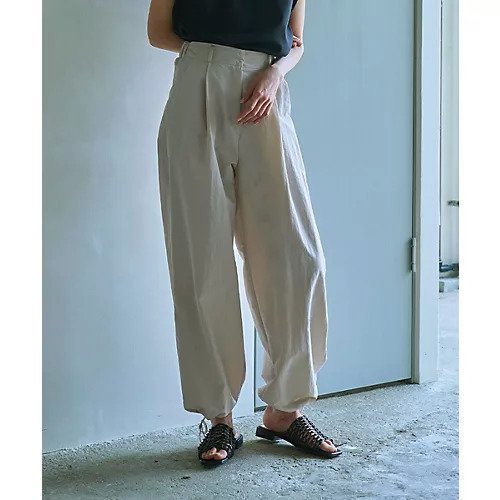 【マージュール/marjour】のNYLON JOGGER PANTS インテリア・キッズ・メンズ・レディースファッション・服の通販 founy(ファニー) 　ファッション　Fashion　レディースファッション　WOMEN　パンツ　Pants　アンダー　Under　秋　Autumn/Fall　シャーリング　Shirring　スウェット　Sweat　ストレッチ　Stretch　スポーティ　Sporty　タンク　Tank　長袖　Long Sleeve　フラット　Flat　プリント　Print　ワイド　Wide　冬　Winter　おすすめ　Recommend　夏　Summer　エレガント 上品　Elegant　IVORY|ID: prp329100004053787 ipo3291000000027267884