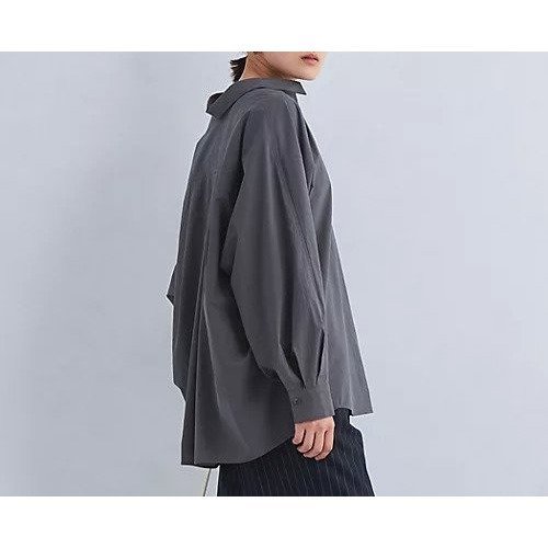 【グリーンレーベル リラクシング / ユナイテッドアローズ/green label relaxing / UNITED ARROWS】のスキッパー ドルマン シャツ インテリア・キッズ・メンズ・レディースファッション・服の通販 founy(ファニー) 　ファッション　Fashion　レディースファッション　WOMEN　トップス・カットソー　Tops/Tshirt　シャツ/ブラウス　Shirts/Blouses　カーゴパンツ　Cargo Pants　スキッパー　Skipper　トレンド　Trend　バランス　Balance　フォルム　Form　フロント　Front　ブロード　Broad　リラックス　Relax　エレガント 上品　Elegant　冬　Winter　秋　Autumn/Fall　DK.GRAY|ID: prp329100004099823 ipo3291000000027819002