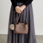 【グローブ/grove】の【人間工学】ラウンド3層ショルダー 人気、トレンドファッション・服の通販 founy(ファニー) ファッション Fashion レディースファッション WOMEN 2024年 2024 2024-2025秋冬・A/W Aw/Autumn/Winter/Fw/Fall/2024-2025 コンパクト Compact ショルダー Shoulder スマート Smart チャーム Charm フォルム Form プレート Plate ポケット Pocket メタル Metal ラウンド Round thumbnail チャコールグレー|ID: prp329100004126799 ipo3291000000028614449