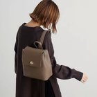 【グローブ/grove】のフェイクレザー中仕切りリュック 人気、トレンドファッション・服の通販 founy(ファニー) ファッション Fashion レディースファッション WOMEN 2024年 2024 2024-2025秋冬・A/W Aw/Autumn/Winter/Fw/Fall/2024-2025 コンパクト Compact シンプル Simple スマート Smart フェイクレザー Faux Leather フラップ Flap ポケット Pocket リュック Ruck Sack エレガント 上品 Elegant thumbnail チャコールグレー|ID: prp329100004126800 ipo3291000000028554120