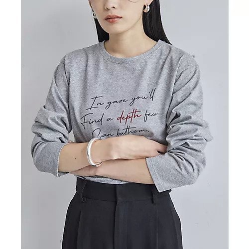 【ビス/VIS】の【洗える】配色ロゴロングTシャツ インテリア・キッズ・メンズ・レディースファッション・服の通販 founy(ファニー) 　ファッション　Fashion　レディースファッション　WOMEN　トップス・カットソー　Tops/Tshirt　シャツ/ブラウス　Shirts/Blouses　ロング / Tシャツ　T-Shirts　インナー　Inner　春　Spring　洗える　Washable　秋　Autumn/Fall　コンパクト　Compact　ジャケット　Jacket　スラックス　Slacks　デニム　Denim　トレンド　Trend　ベーシック　Basic　ポケット　Pocket　ロング　Long　冬　Winter　A/W・秋冬　Aw・Autumn/Winter・Fw・Fall-Winter　おすすめ　Recommend　2024年　2024　2024-2025秋冬・A/W　Aw/Autumn/Winter/Fw/Fall/2024-2025　ライトグレー|ID: prp329100004130006 ipo3291000000028235054