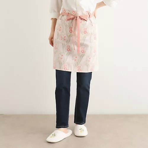 【ローラアシュレイホーム/LAURA ASHLEY HOME / GOODS】のベヴィントン ブルーム柄 カフェ エプロン インテリア・キッズ・メンズ・レディースファッション・服の通販 founy(ファニー) 　おすすめ　Recommend　シンプル　Simple　スマート　Smart　プリント　Print　ポケット　Pocket　ピンク|ID: prp329100004132271 ipo3291000000029605753